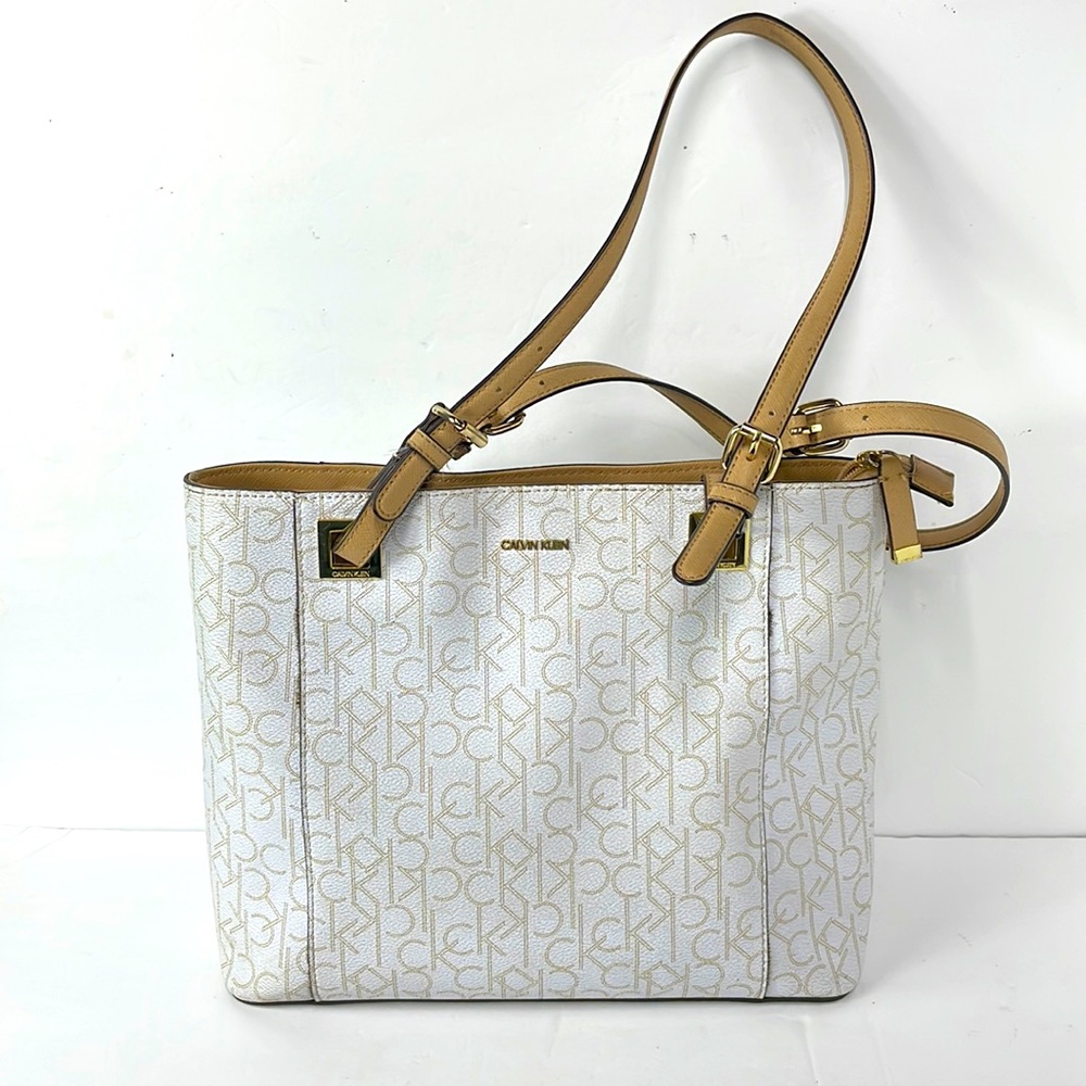 Women’s Calvin Klein white and tan shoulder bag